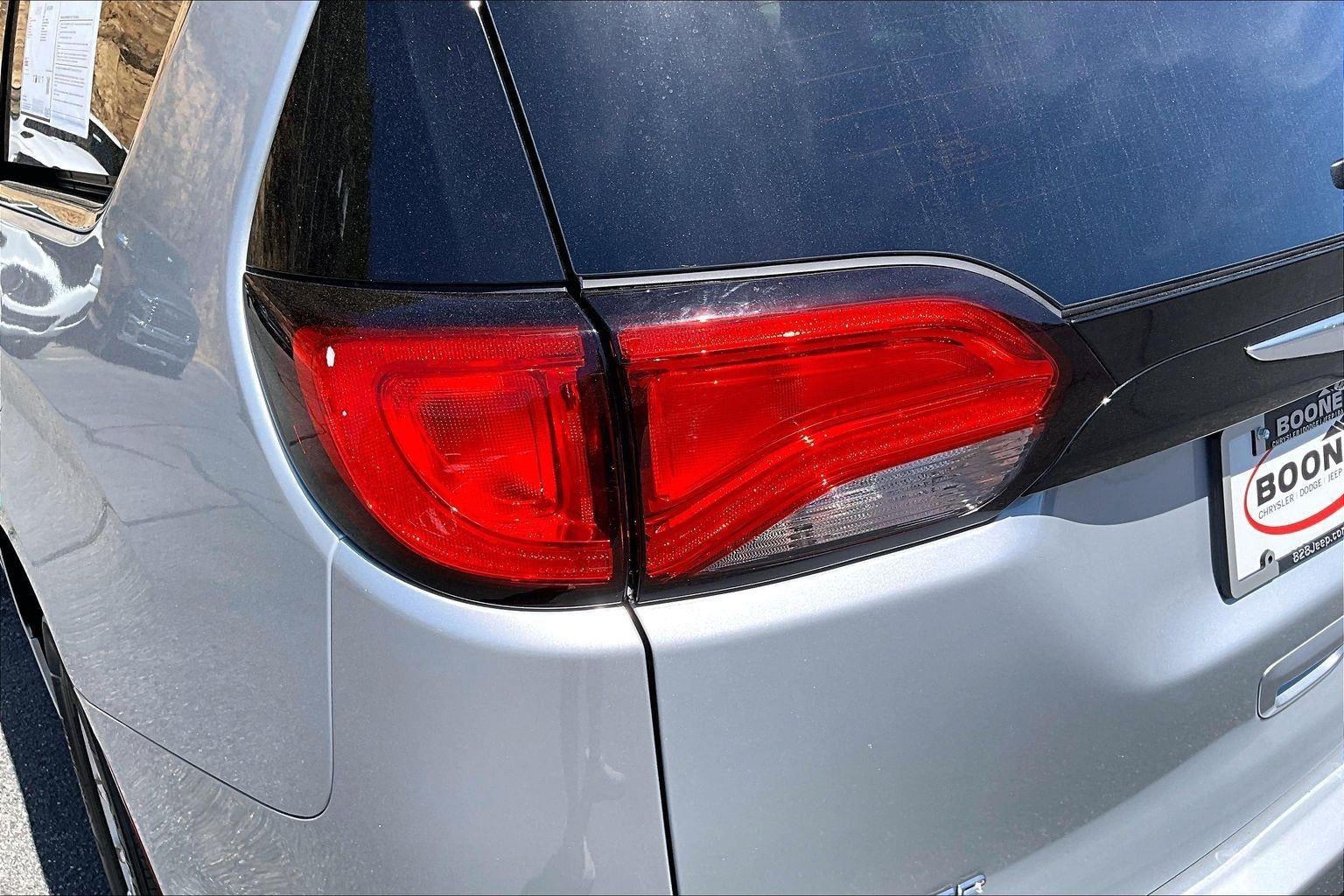 2026 Chrysler Voyager LX