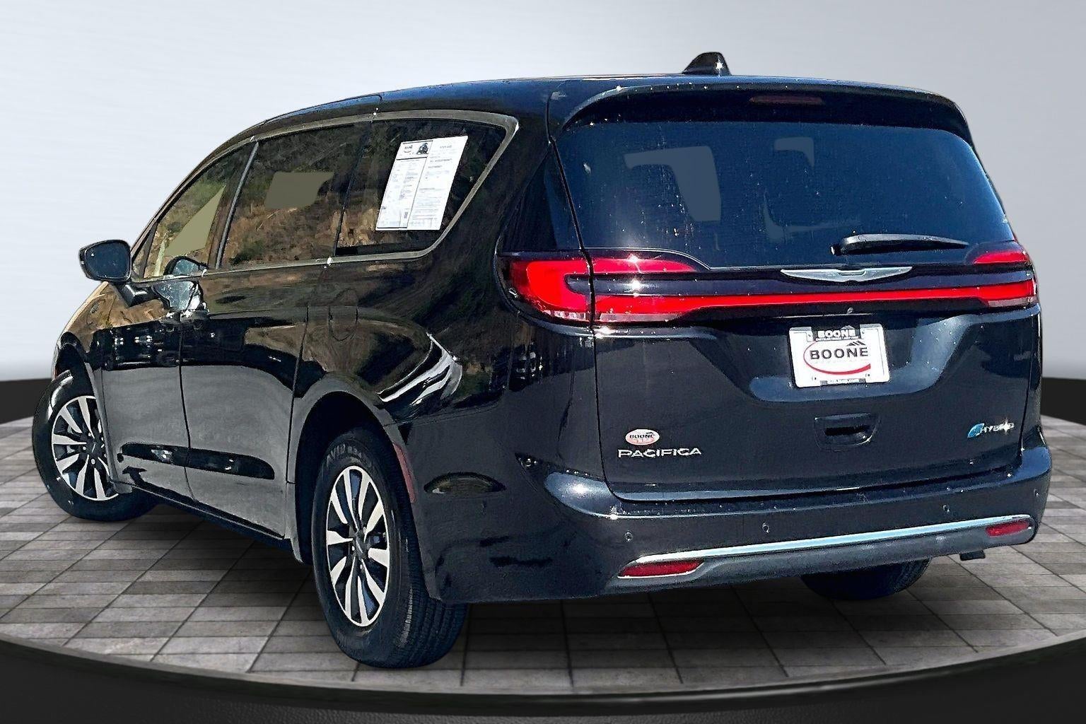 2023 Chrysler Pacifica Hybrid Touring L
