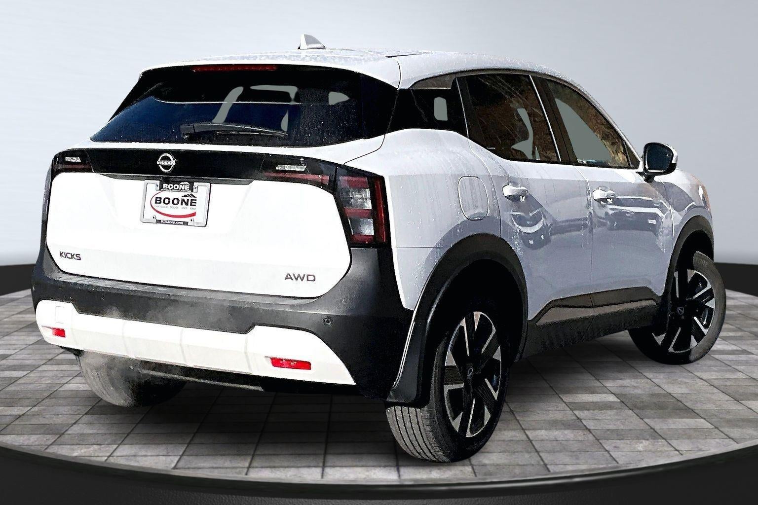 2025 Nissan Kicks SV