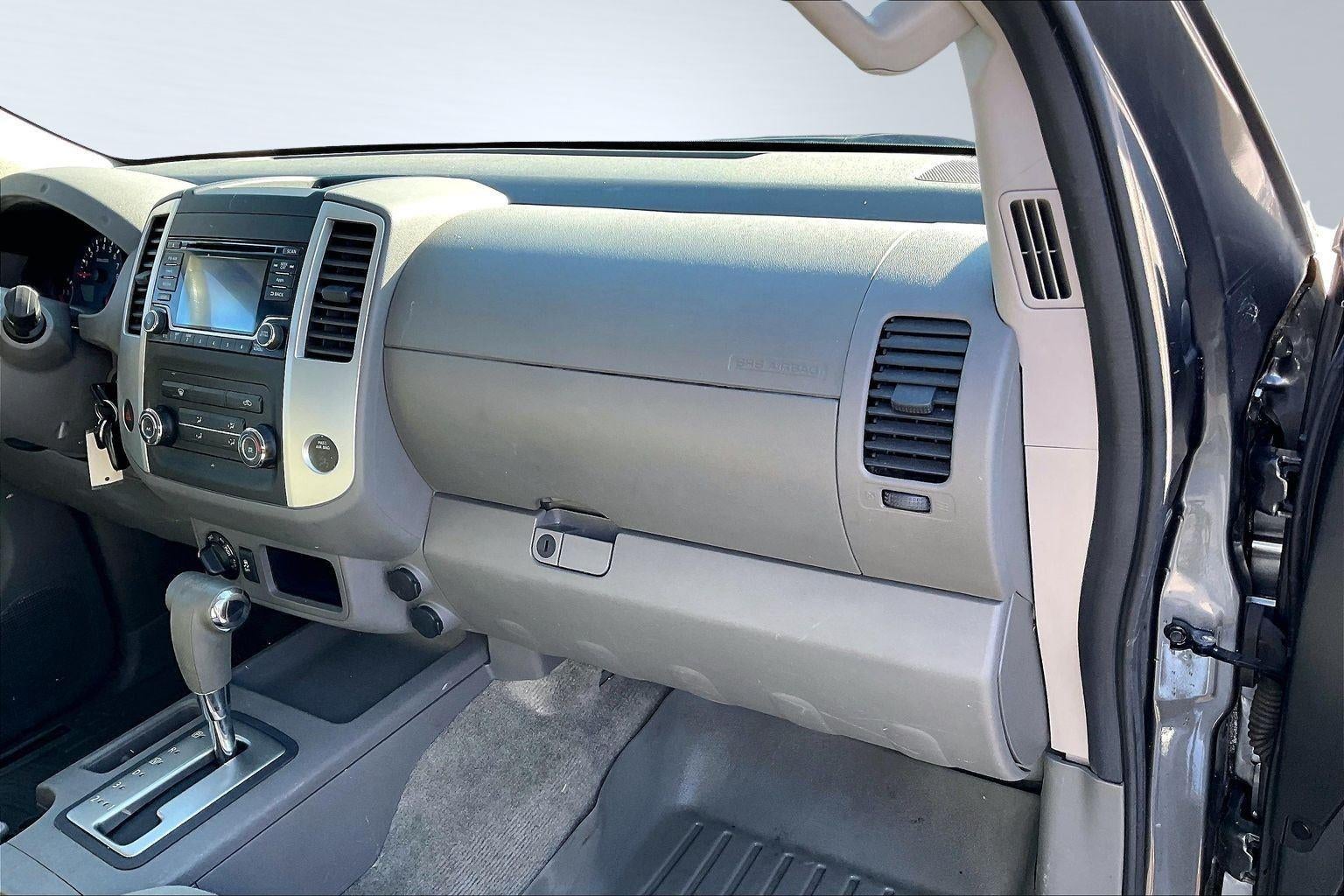 2016 Nissan FRONTIER SV