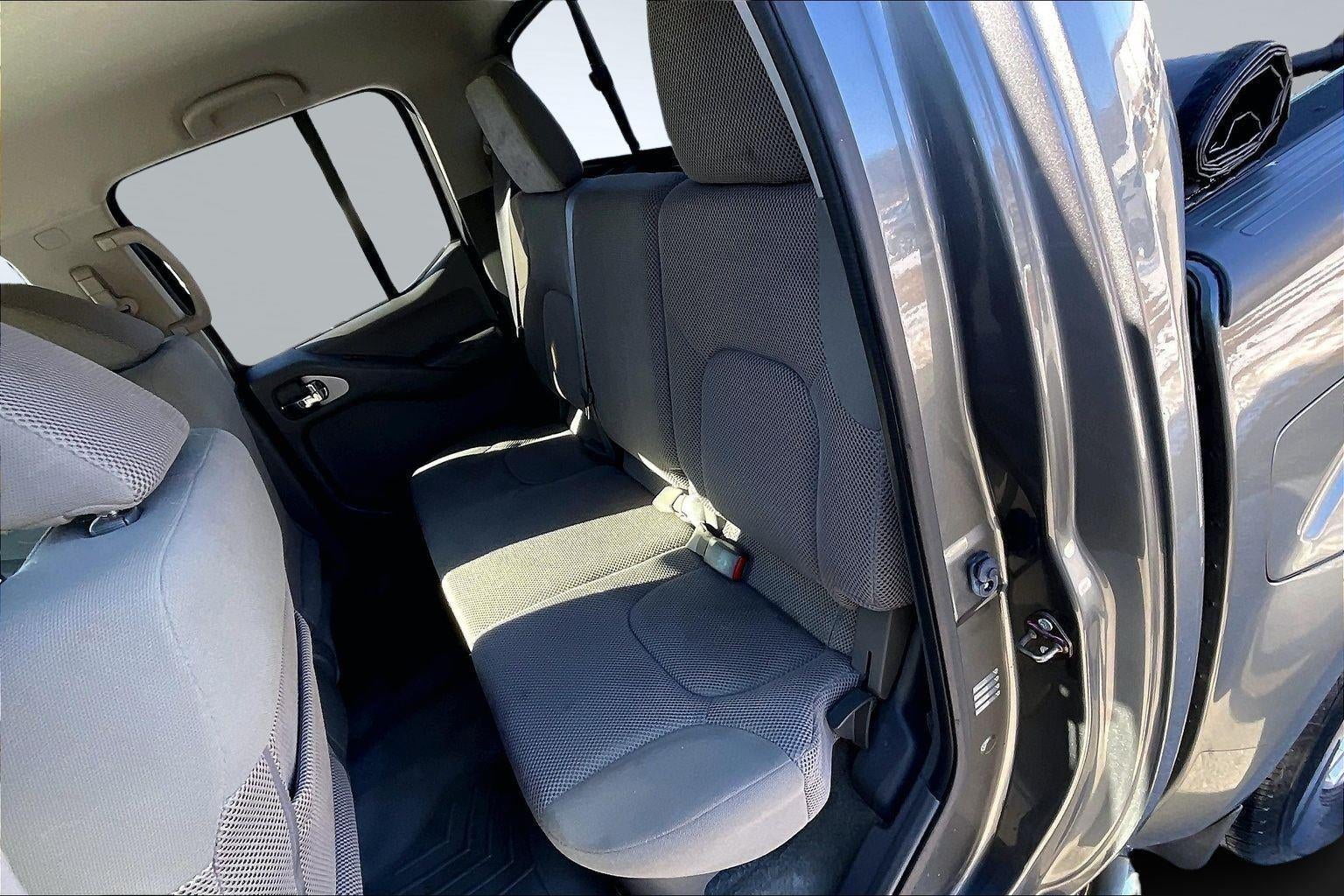 2016 Nissan FRONTIER SV