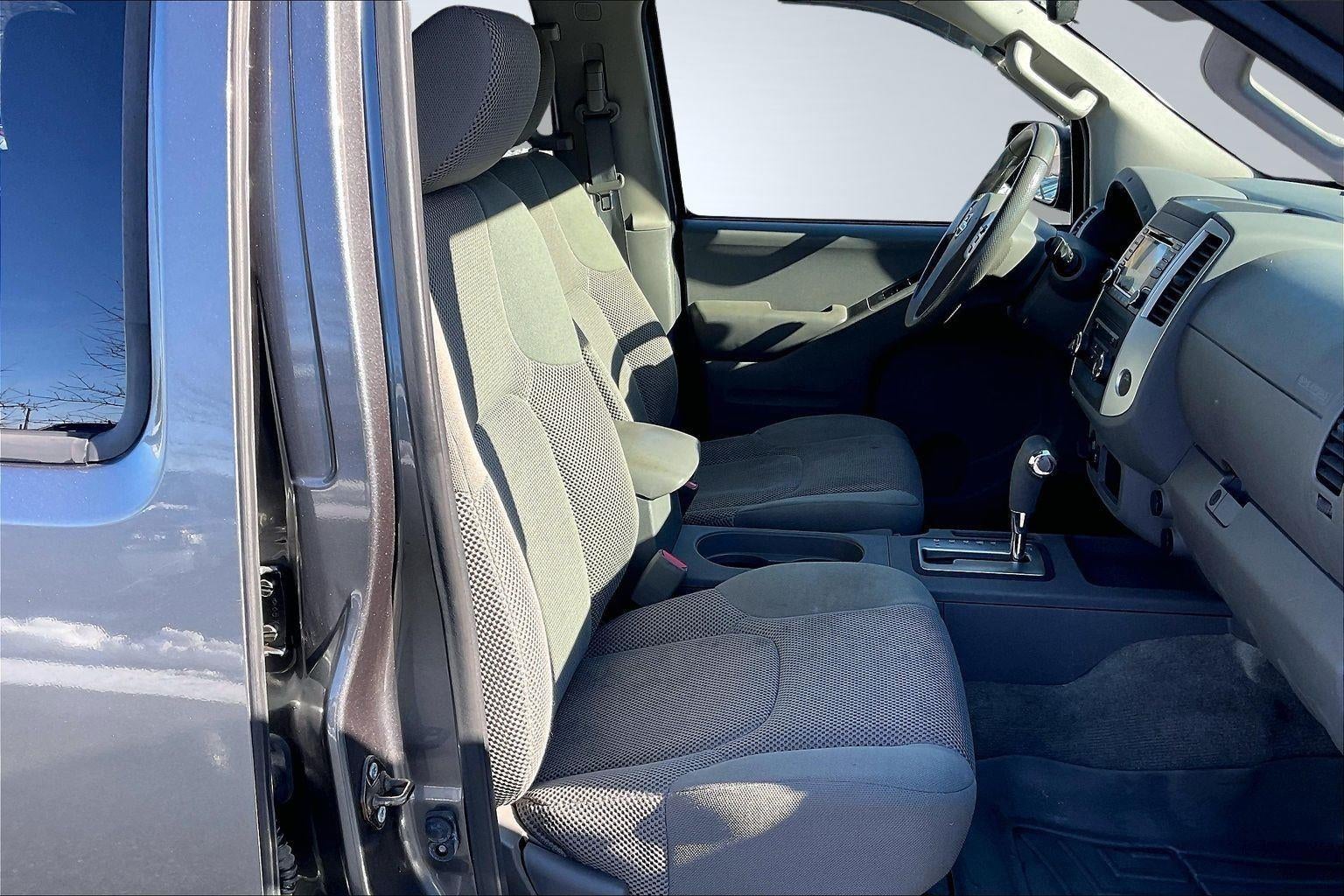 2016 Nissan FRONTIER SV