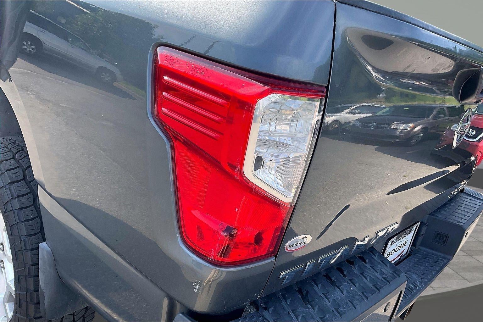 2016 Nissan Titan XD SL