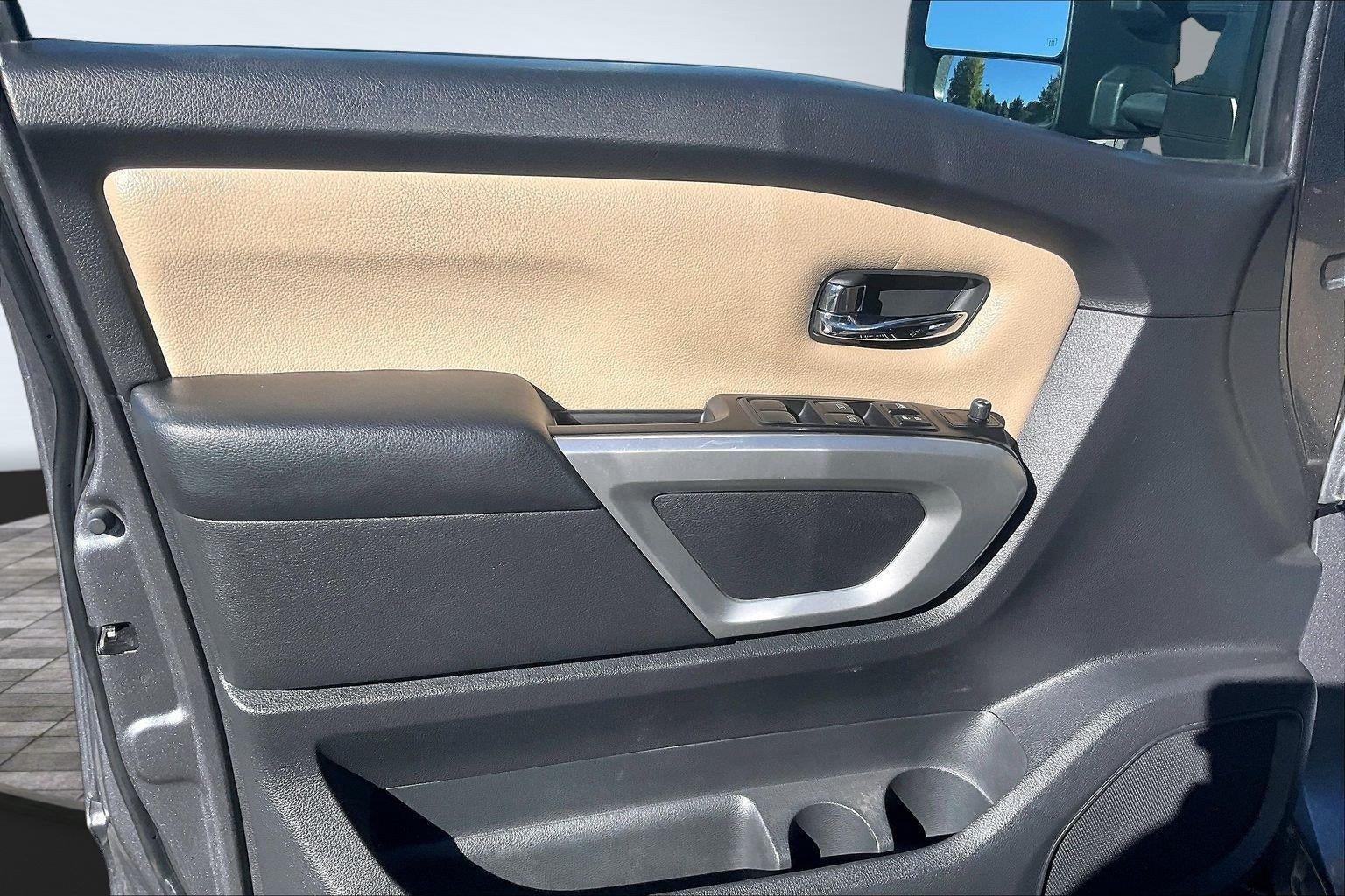 2017 Nissan Titan XD SV