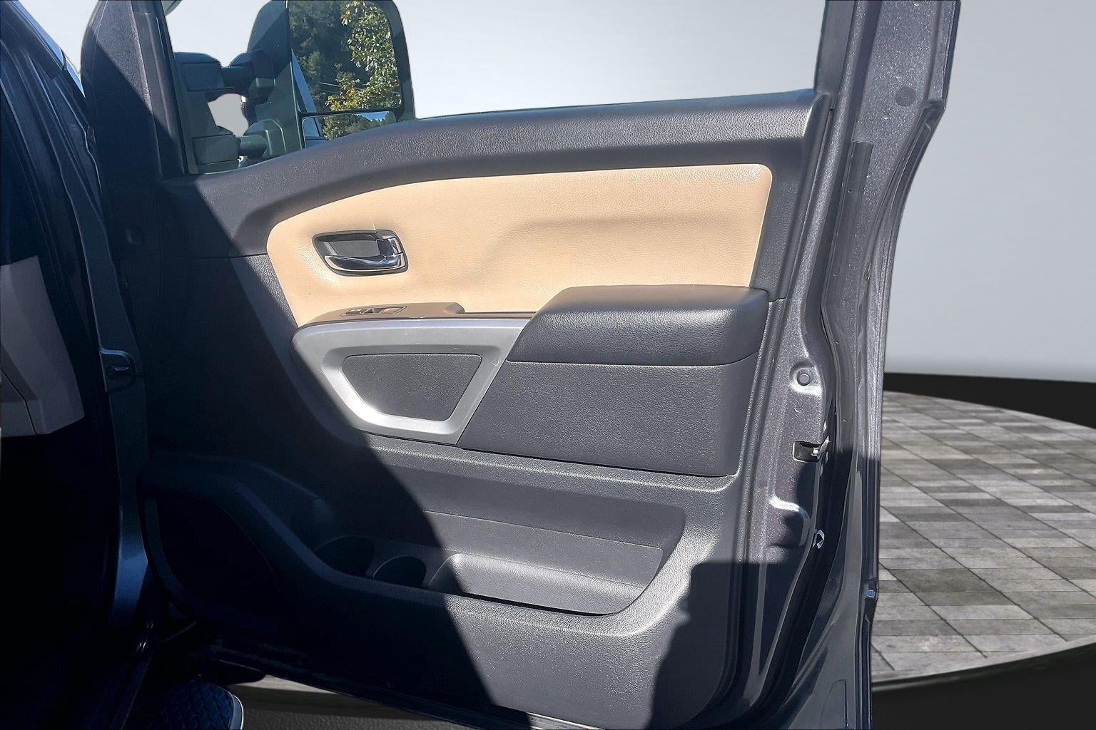 2017 Nissan Titan XD SV