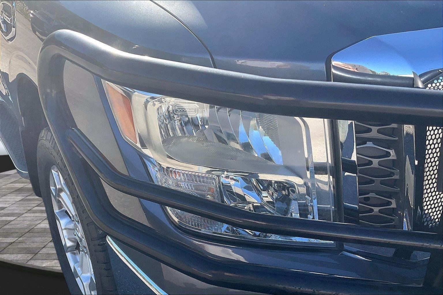 2017 Nissan Titan XD SV