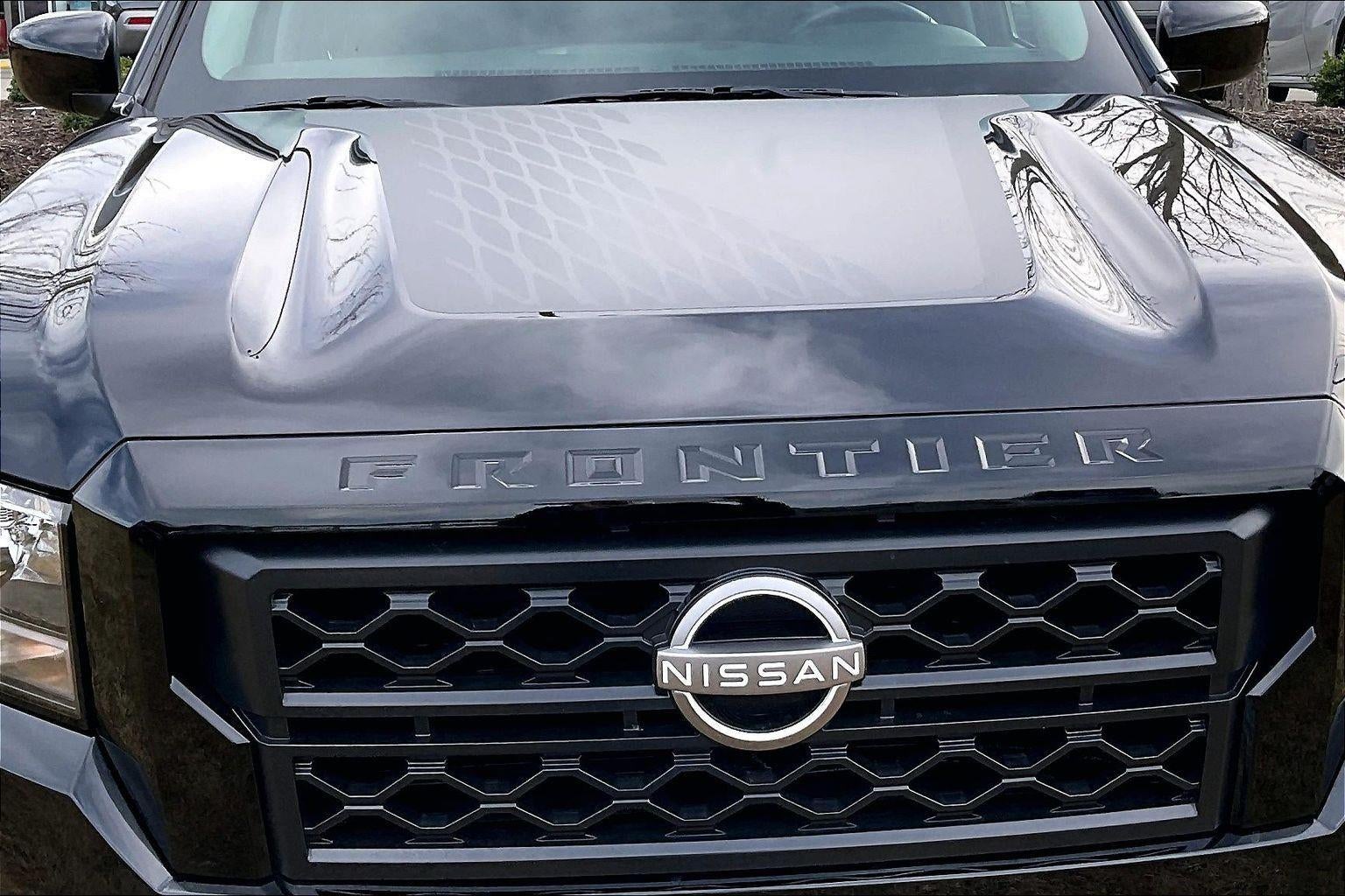 2024 Nissan Frontier SV