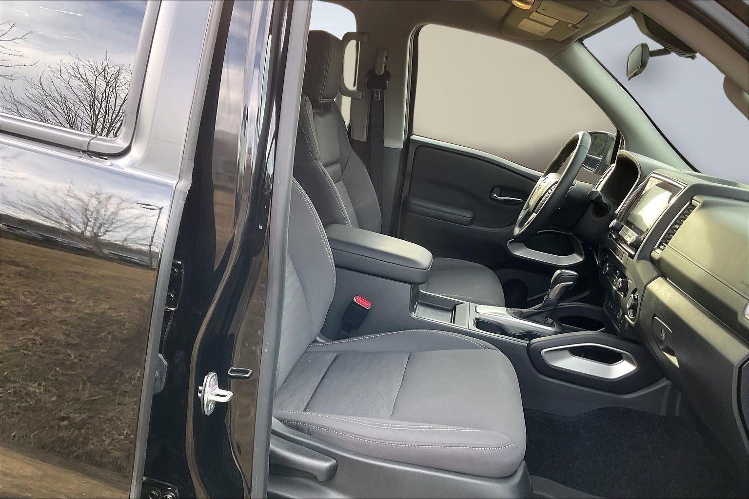 2024 Nissan Frontier SV