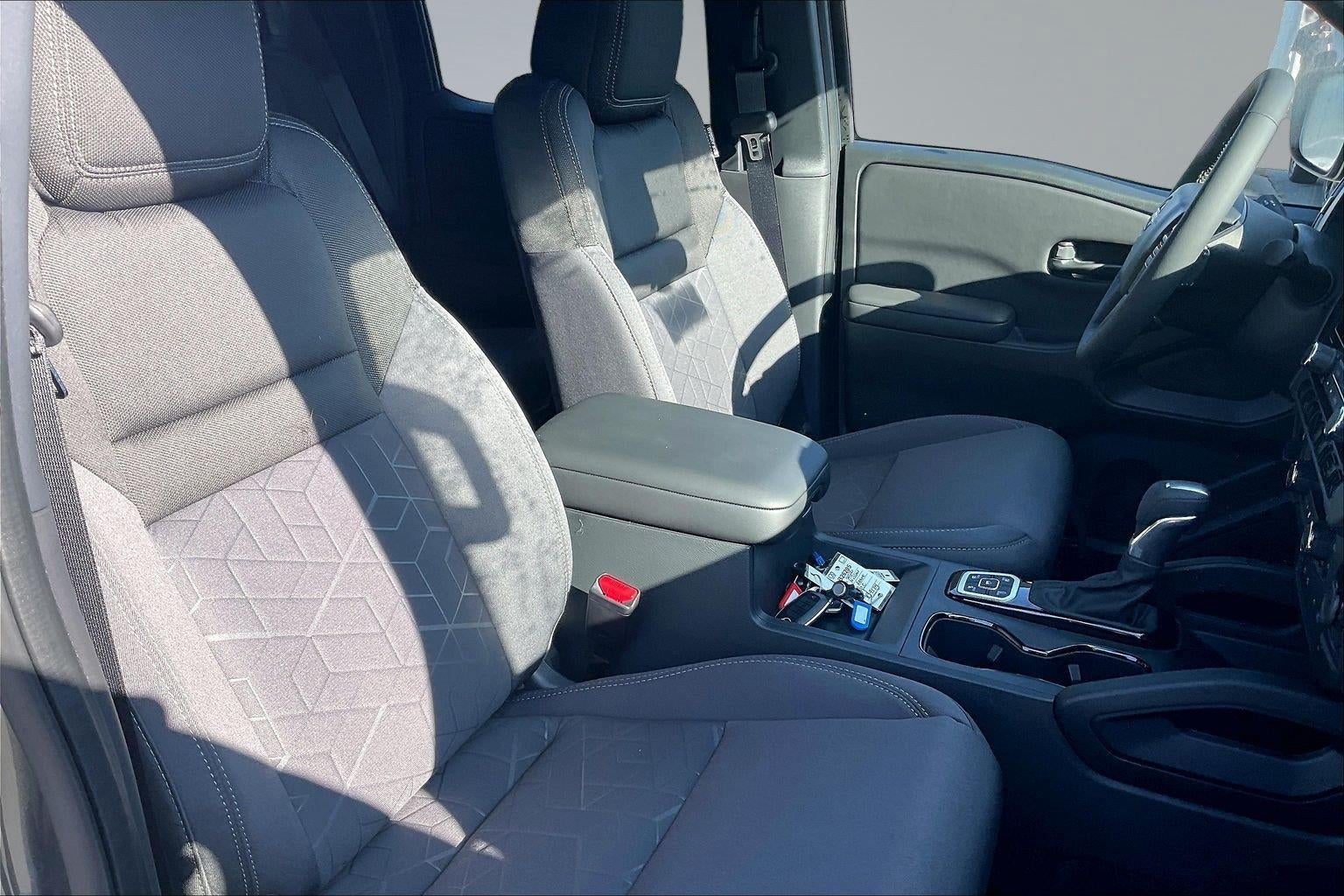 2027 Nissan Frontier SV