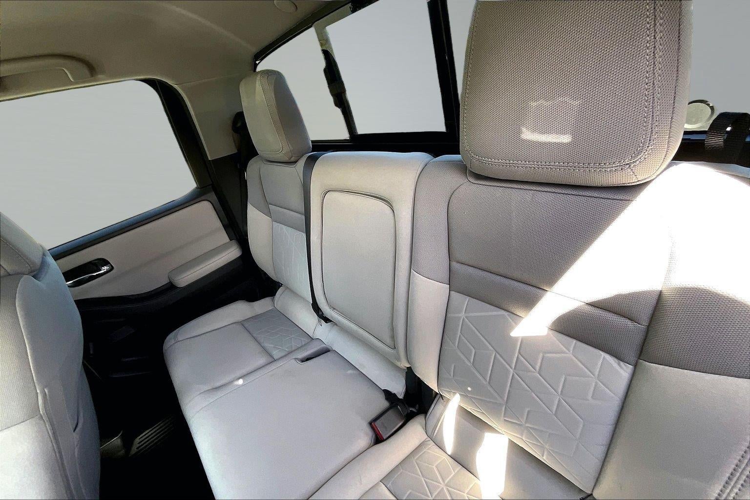 2025 Nissan Frontier SV