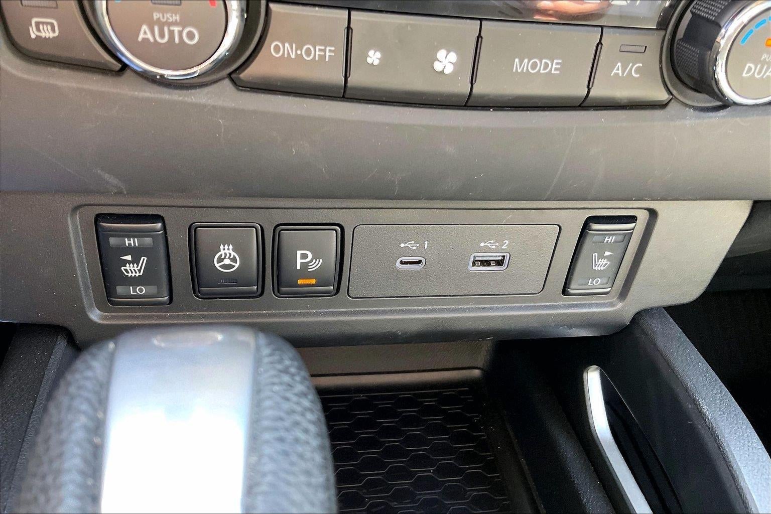 2025 Nissan Frontier SV