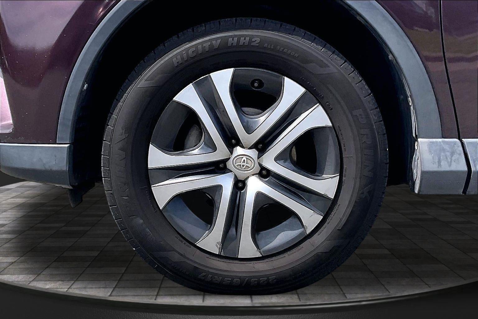 2018 Toyota RAV4 LE