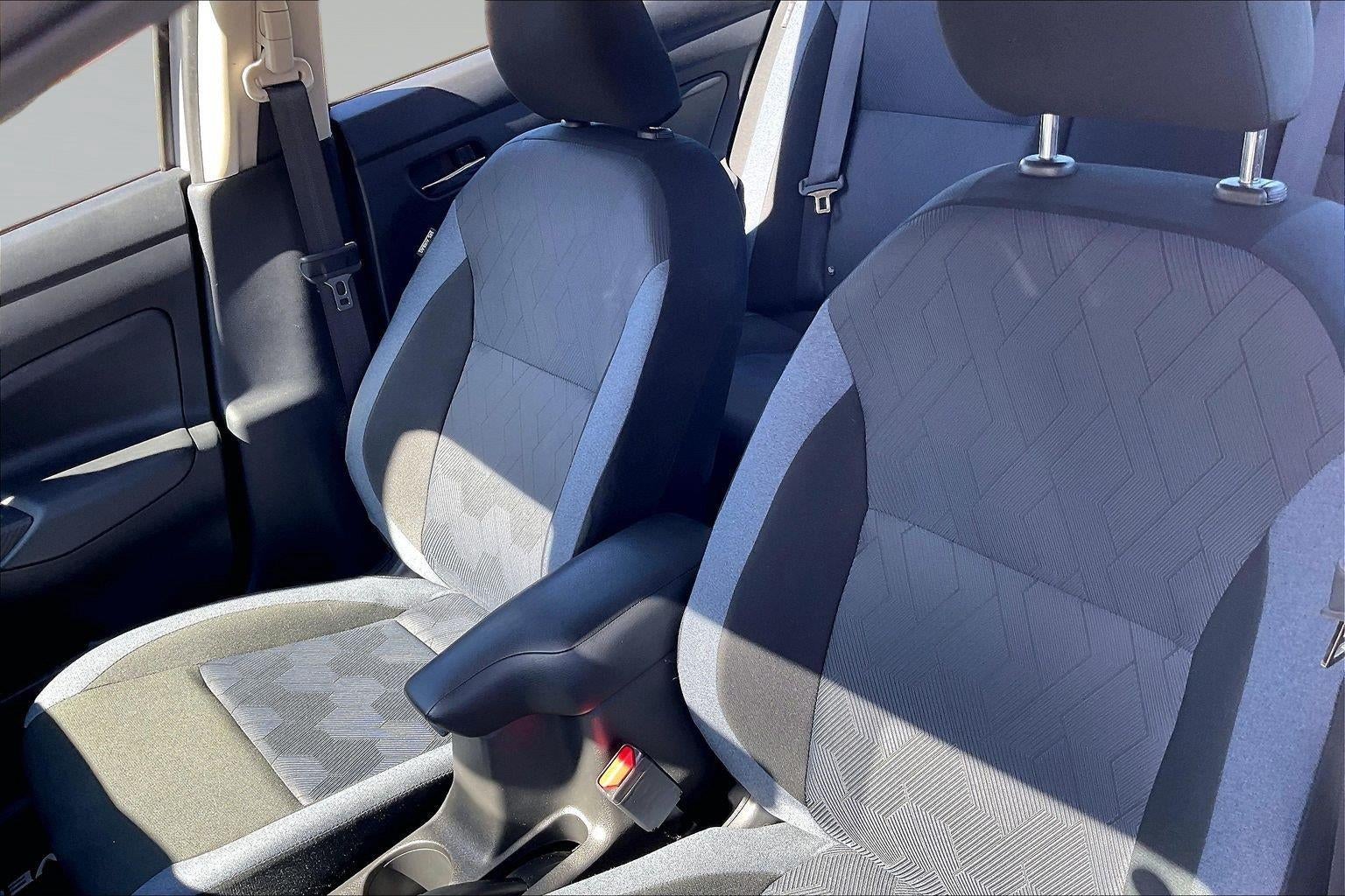 2024 Nissan Versa SV