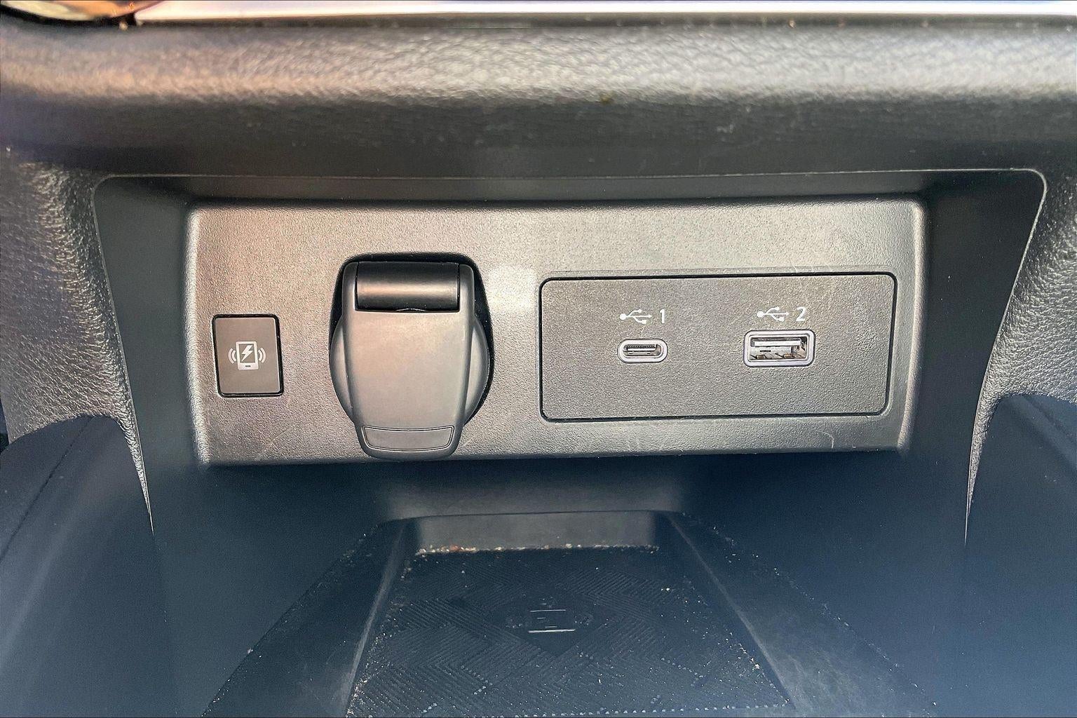 2024 Nissan Versa SR