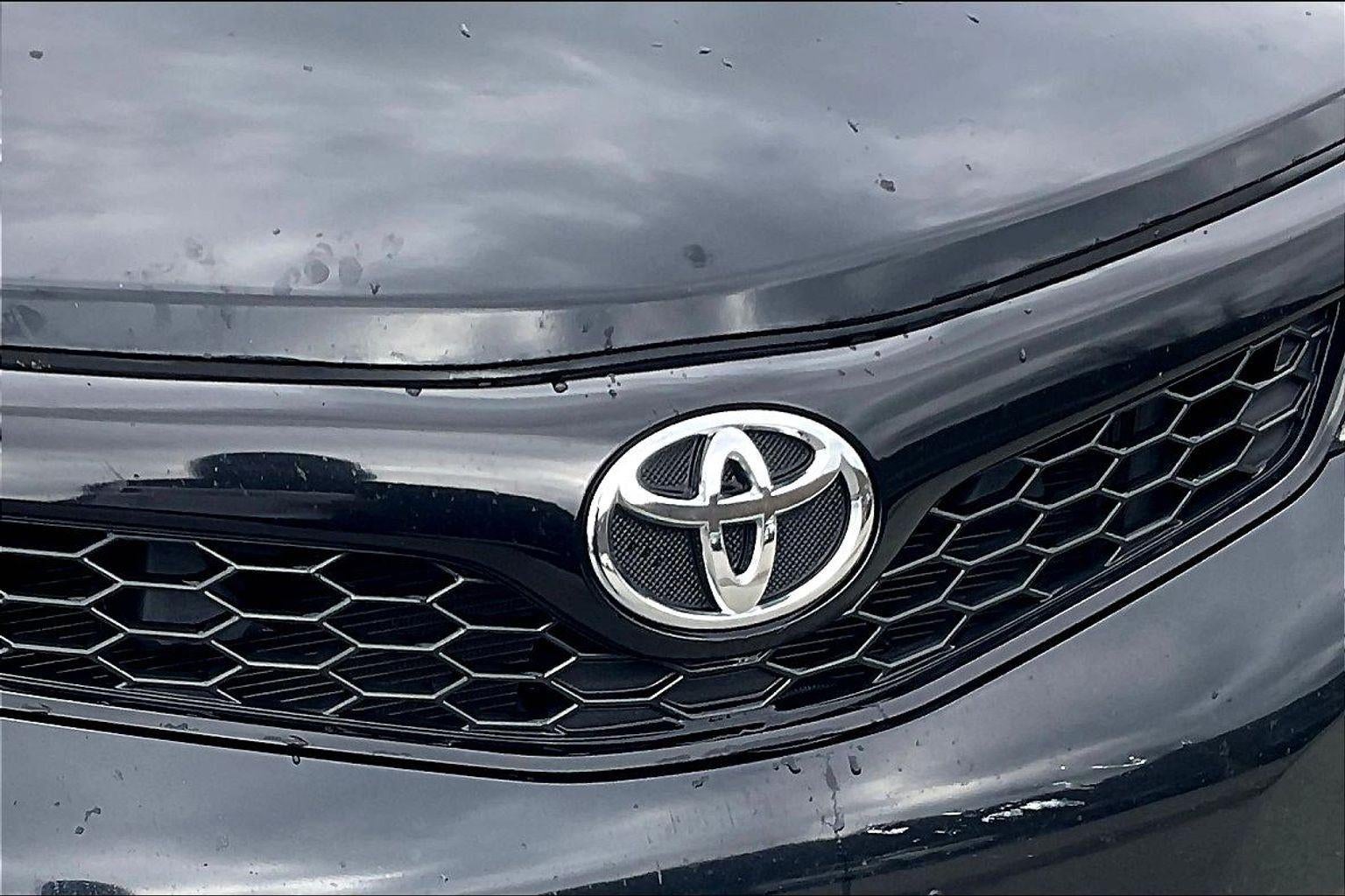 2013 Toyota Camry SE V6