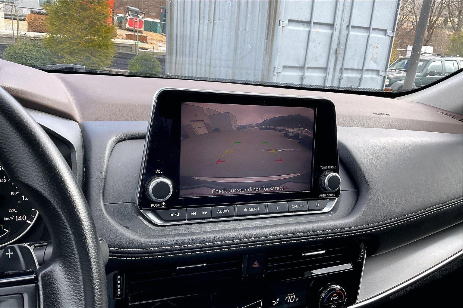 2022 Nissan Rogue SV