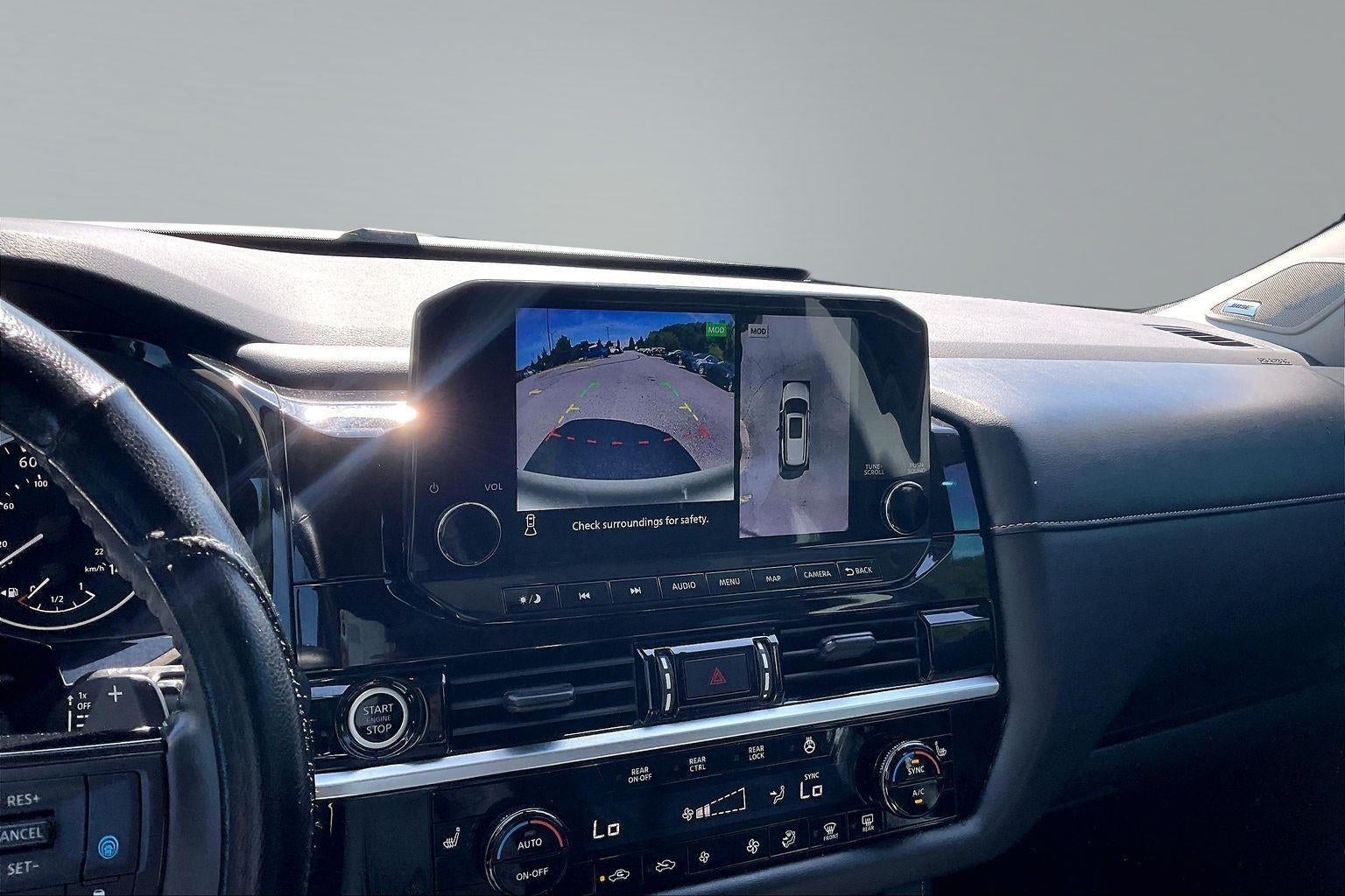 2023 Nissan Pathfinder SL