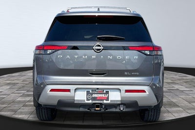 2024 Nissan Pathfinder SL