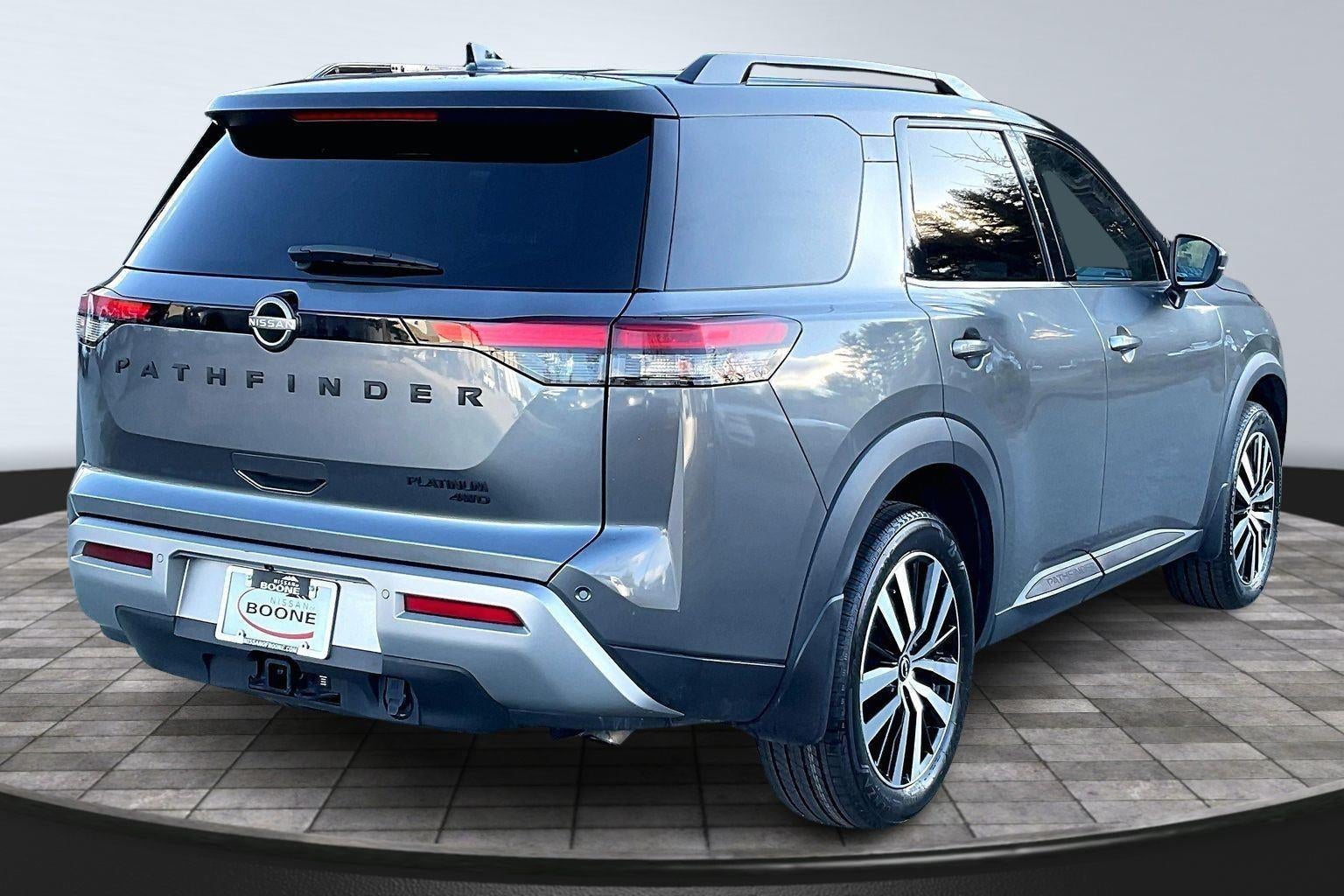 2022 Nissan Pathfinder Platinum