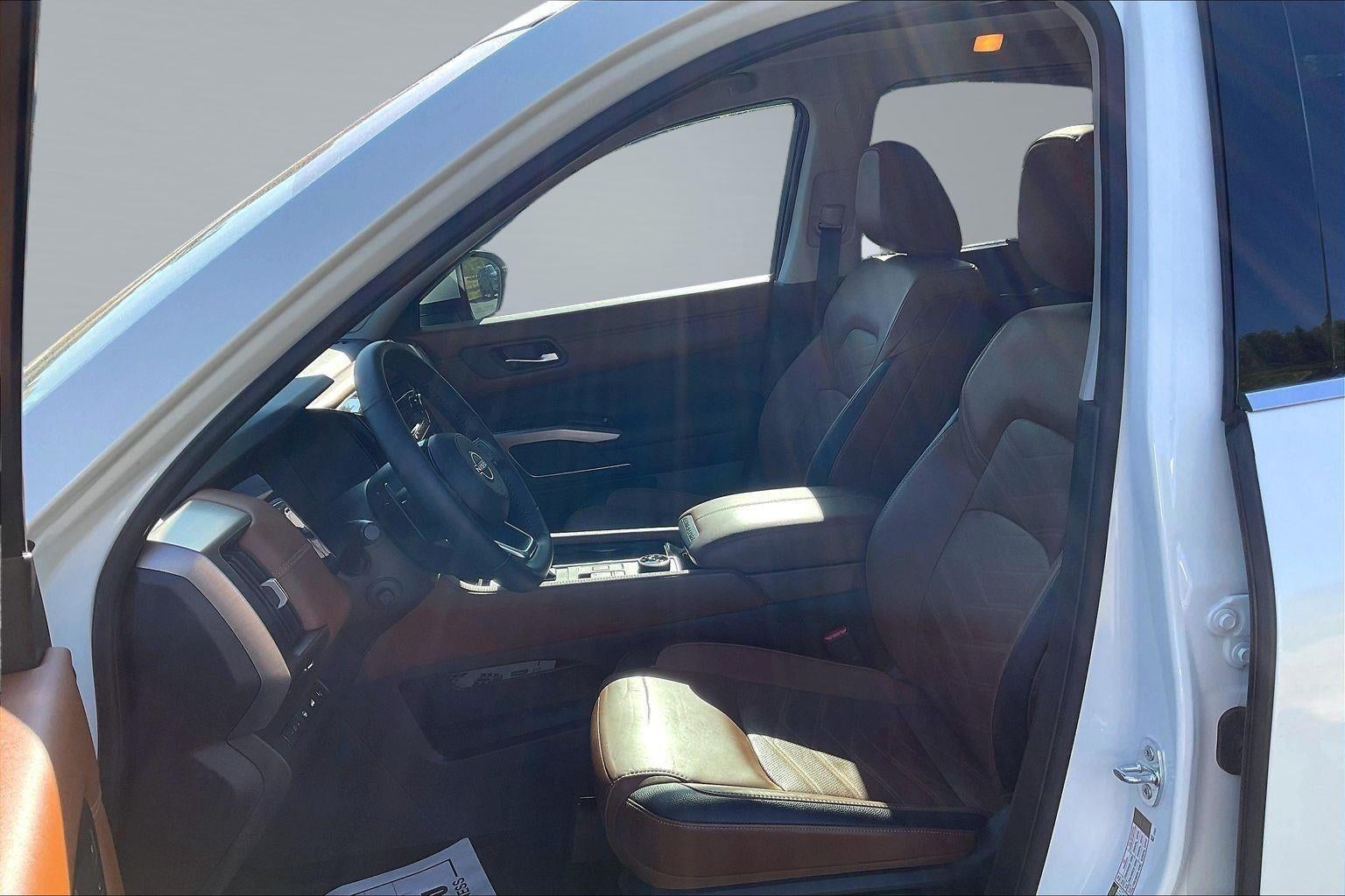 2024 Nissan Pathfinder Platinum